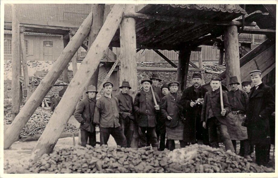 Arbeiter auf der Baustelle der neuen Aufbereitungsanlage des Erzbergwerks Rammelsberg, 1935/36. Foto: Sammlung Weltkulturerbe Rammelsberg / Heiko Dahle.