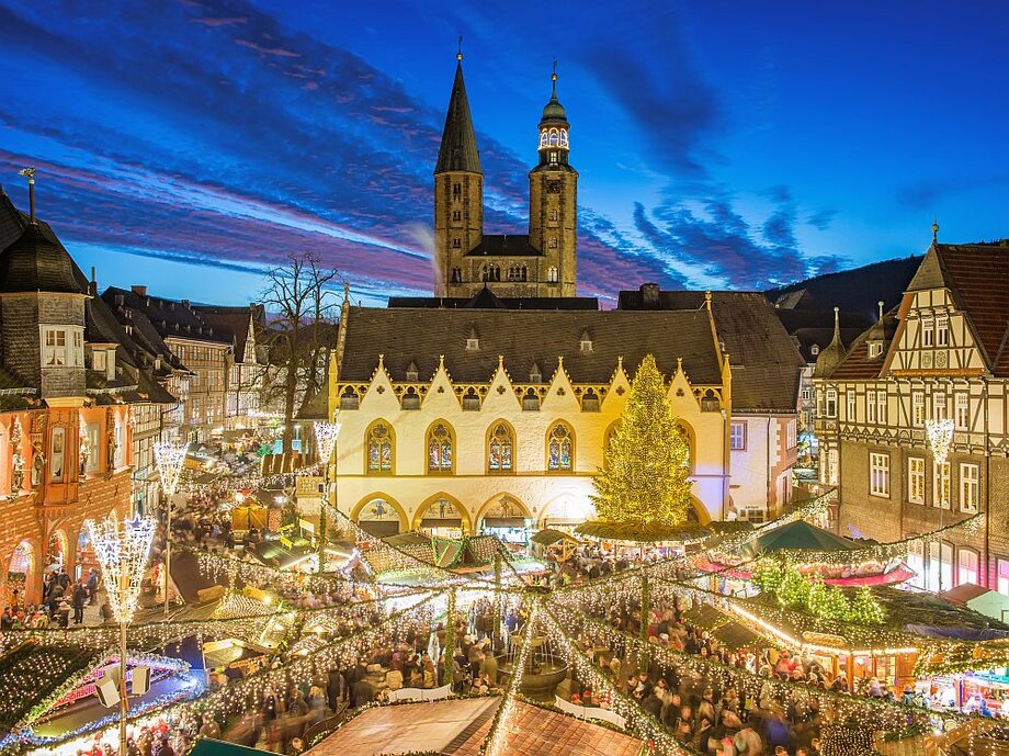 GOSLAR Weihnachtsmarkt Abend Quelle GOSLAR marketing gbmh Fotograf Stefan Schiefer